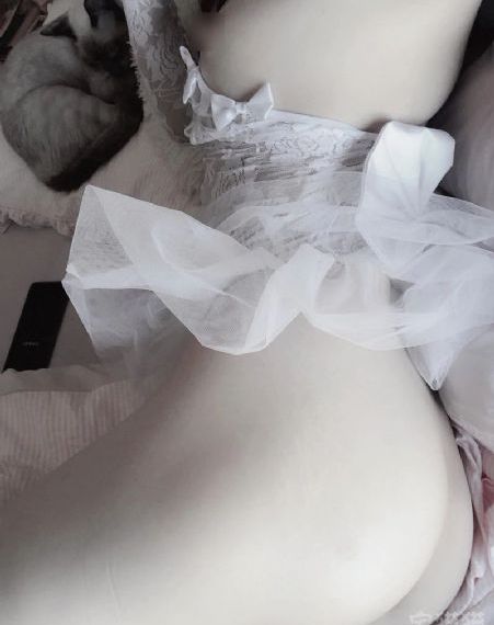 漂亮的少妇和邻居2A片_成人在线观看免费