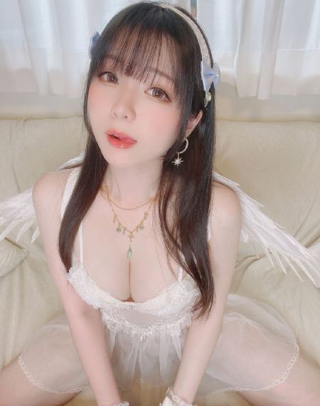 健健与月月和我_超清免费观看视频