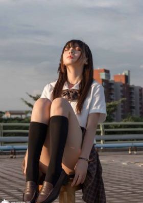 九九热线精品视频下载_未删减完整版