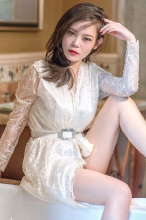 把粗大的玉势伸进王妃体内_剧情片高清视频播放