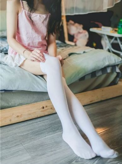 美女18酒店裸体偷拍_高清免费全集观看