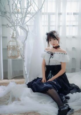 沟厕china偷拍学校女厕_HD手机免费观看完整
