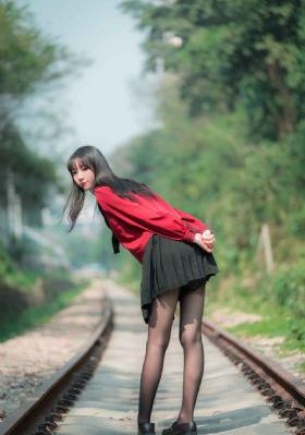 欧美美女二区_720日本电影免费